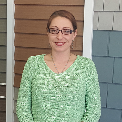 Brooke Schroeder : Lead Director of Sales and Marketing